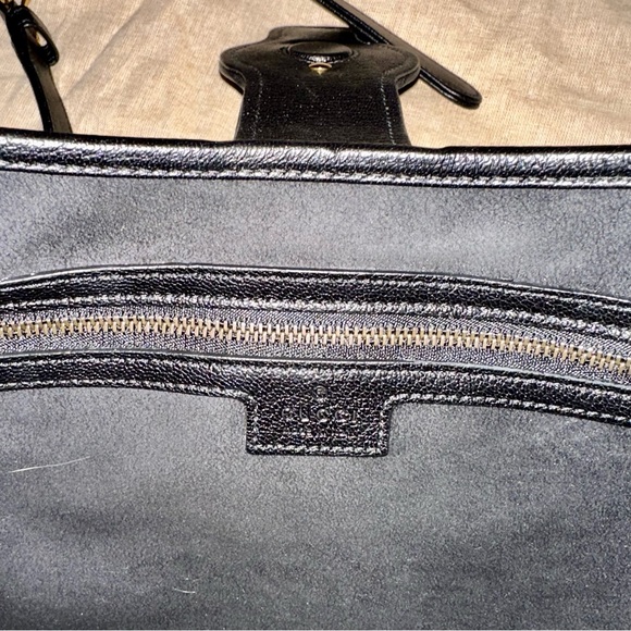 GUCCI Handbag - Picture 8 of 11